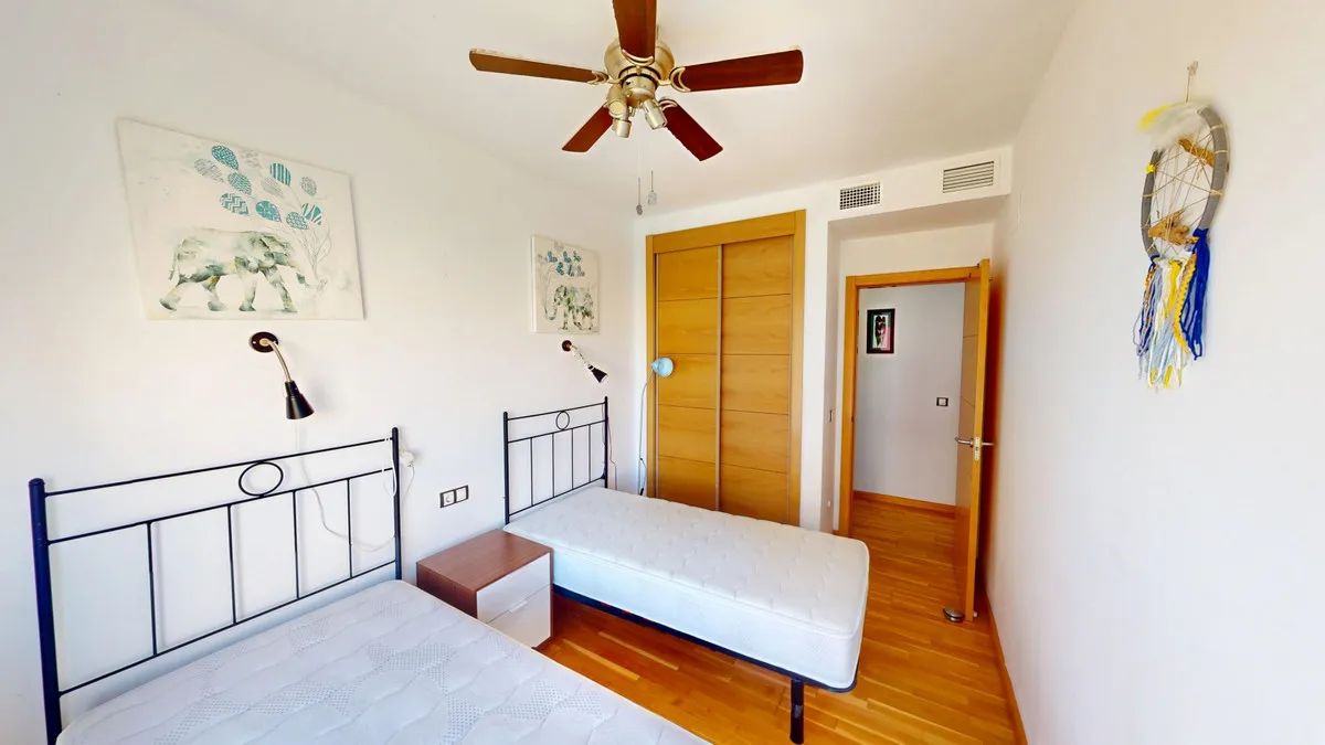 21c1d3b6-7c59-4cbe-afce-39d6d3ff2dce