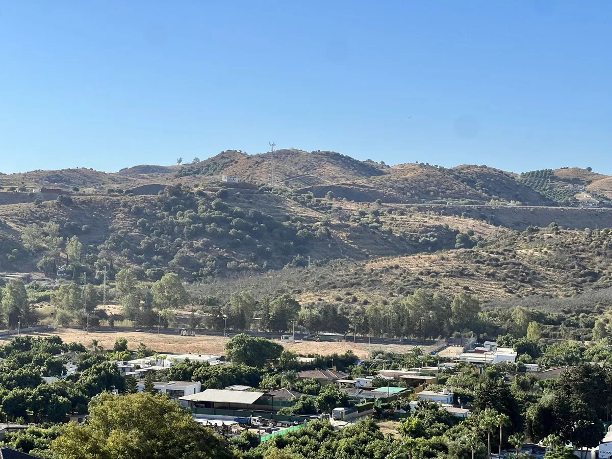 a5b8878a-f5e8-40a0-ab66-ef6255fcb3d7