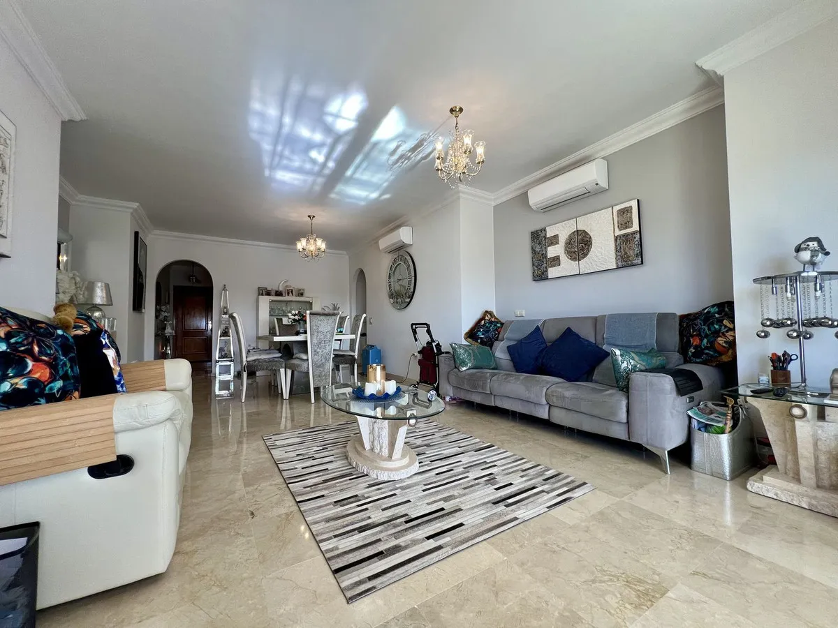 aa4d0148-0ae0-4948-99de-3c23fec1fec3