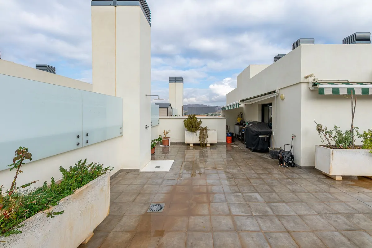 ad2225d4-1b17-4f3d-9f5d-51777a88f986