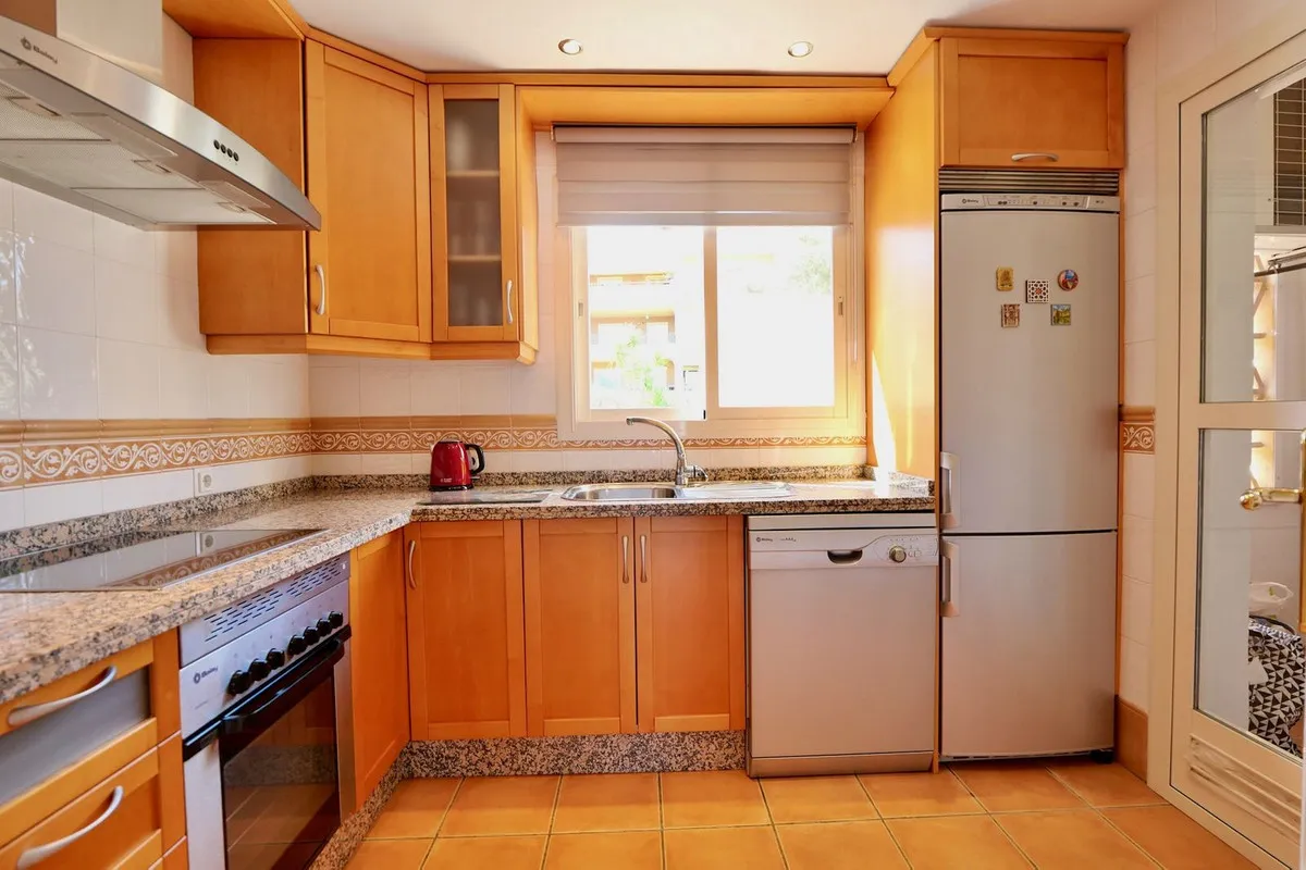 943b5cb9-5c4e-4b1f-a44b-a6cae725b99e