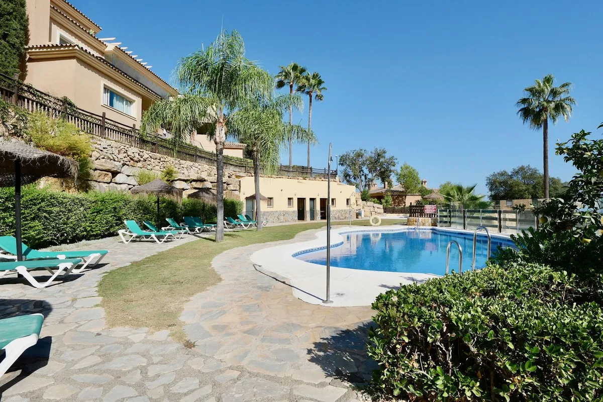 ab727f29-bb0d-4e9a-b78b-dcfa7f6d5661