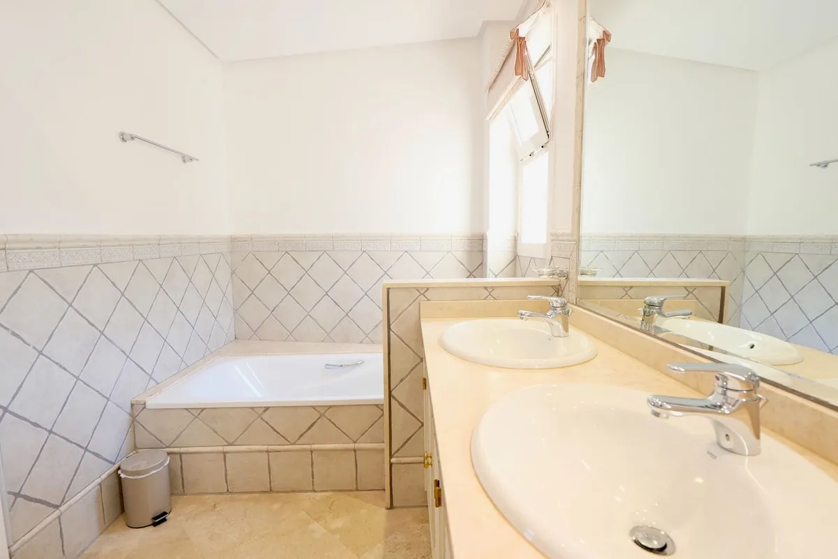 bf6b741f-799f-4bbb-905f-86c17ce81416