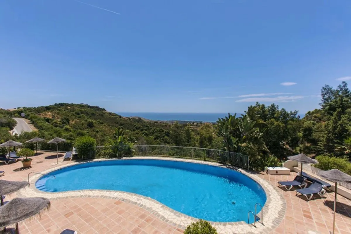 11e0d99f-05f9-4aa2-a25f-073bd2a689e3