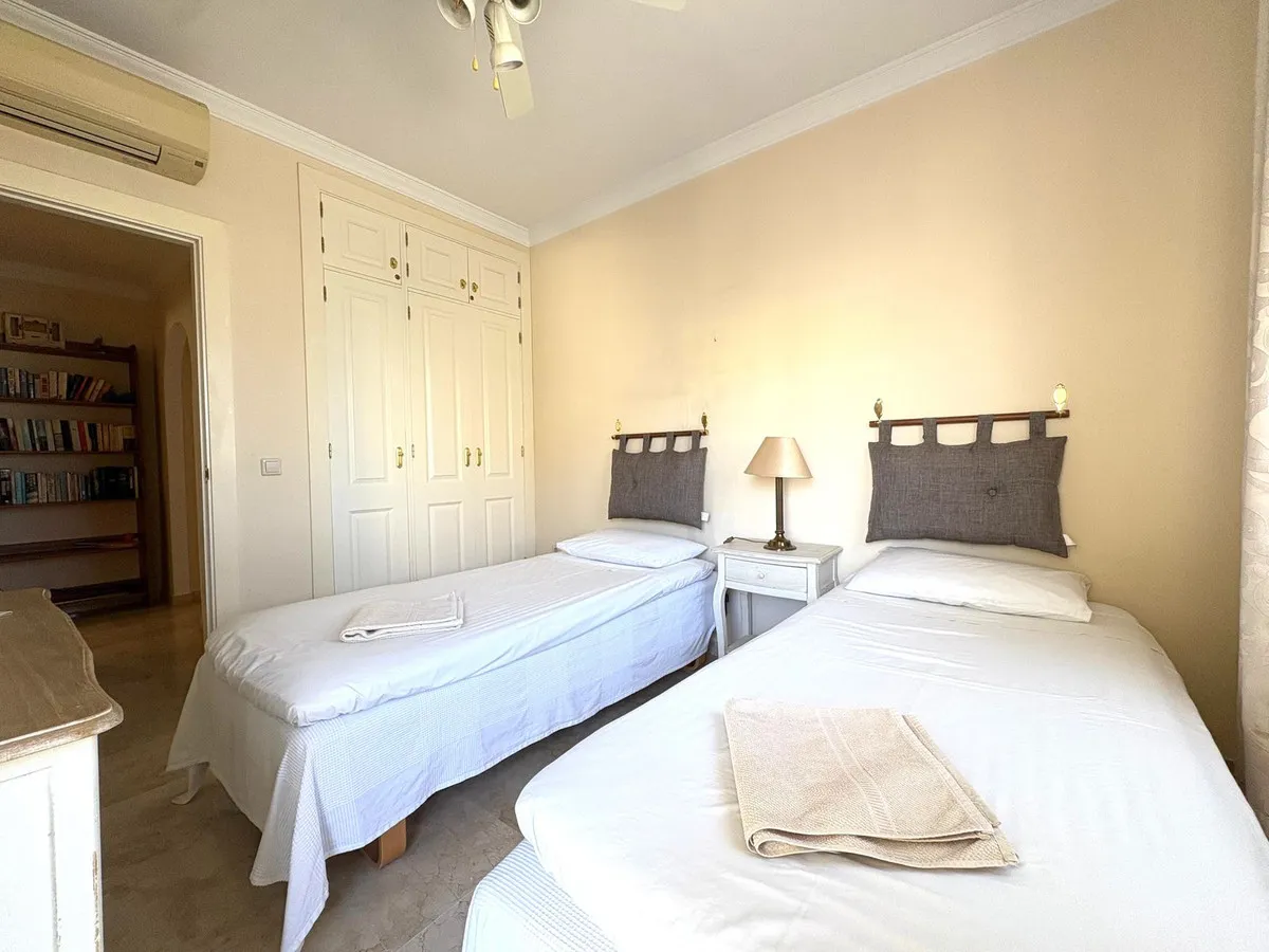 0165e39d-5ff2-4d8c-bc25-e1138e91ad3d