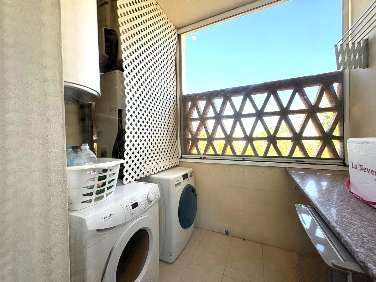 3b5c2e2a-4d28-45e9-a2d1-71004c838ab6