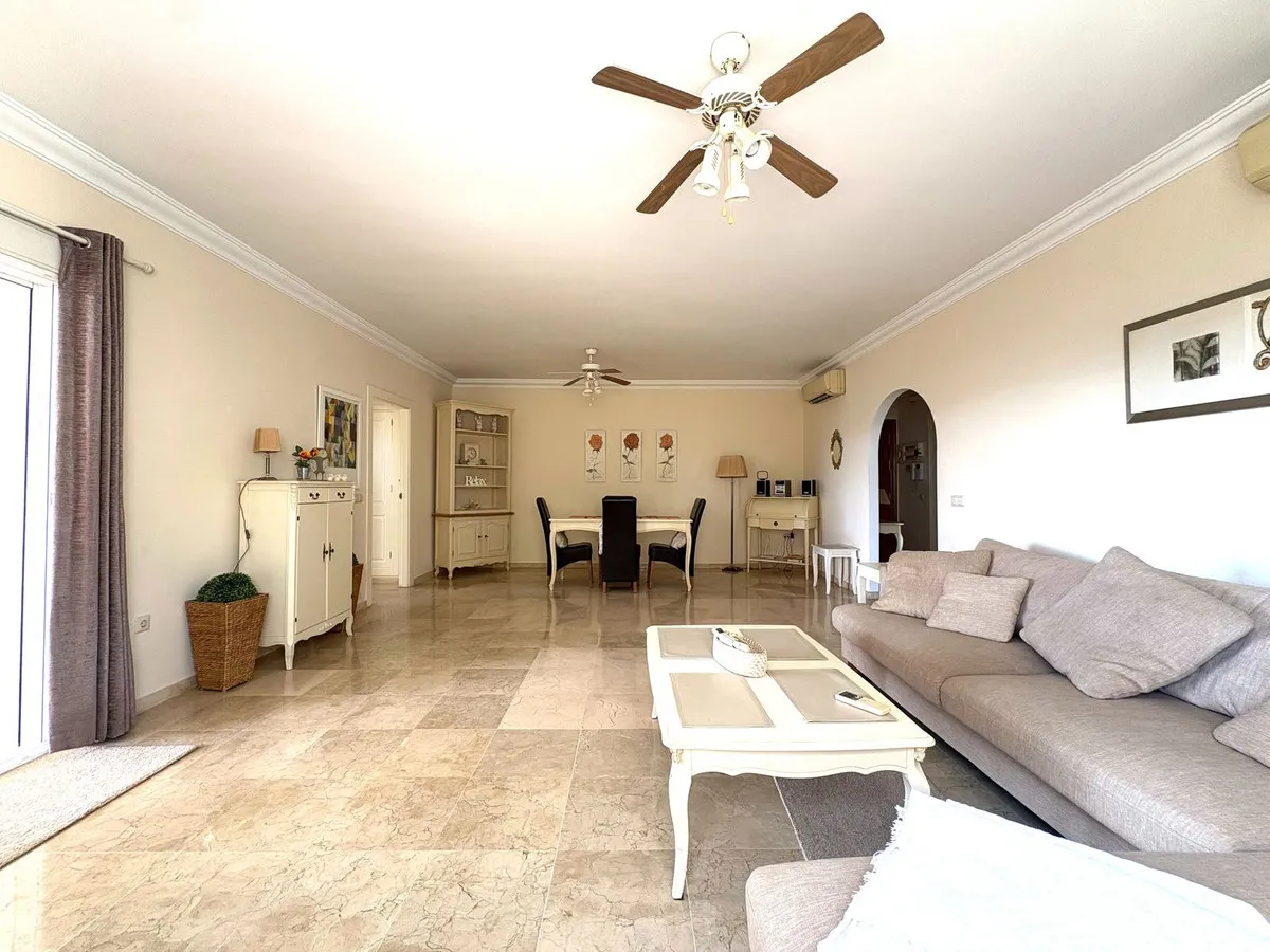 f37953ed-c581-4d77-99cc-560b56c6d2ca