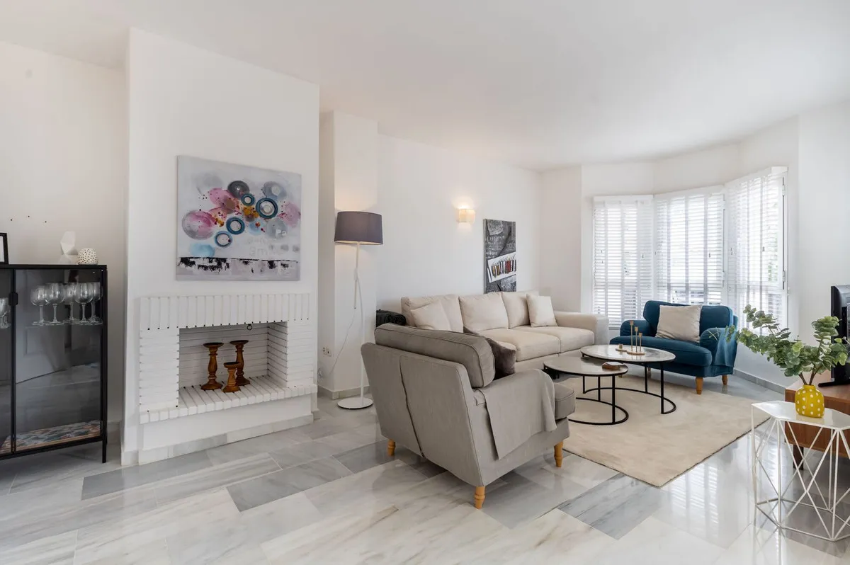 2b541856-74e1-47f3-99cf-e69b2aedd8e8