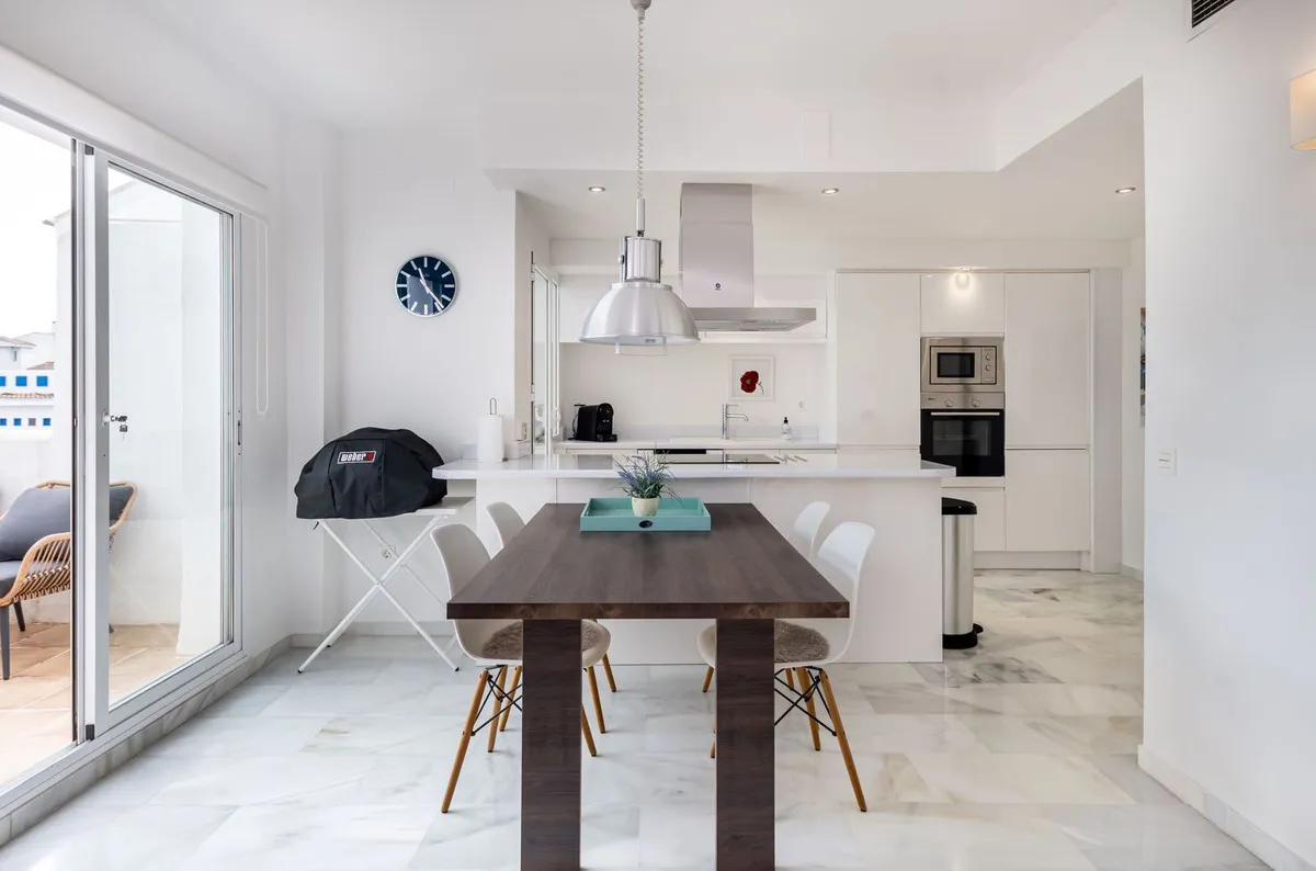 80390e93-ce78-417c-9ccb-5c5775a5cd9d