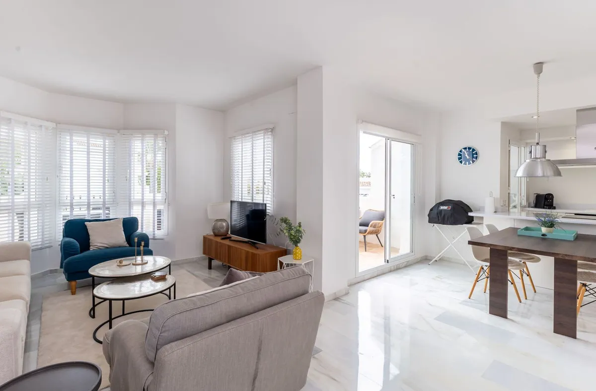 a3dbe44b-8af2-40fb-bad3-5c28a33a3ee2