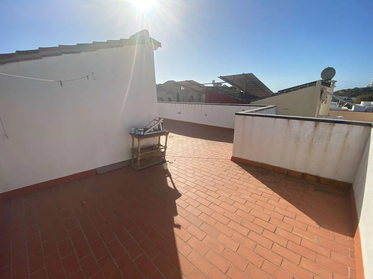 037e483e-1085-4570-b308-3f30a0202f2a