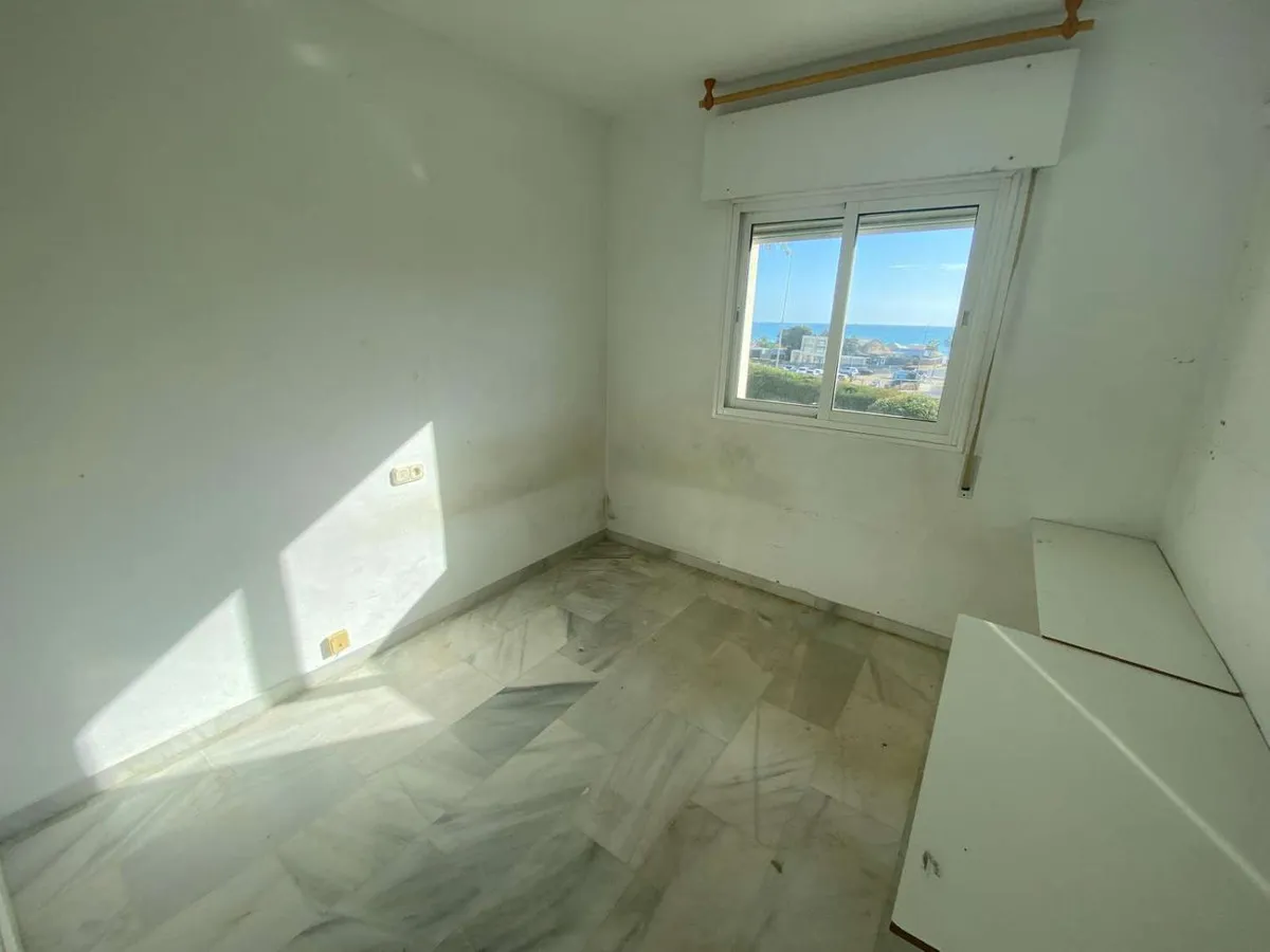 9bc6a4af-eb83-40af-97e1-68489db4c53f