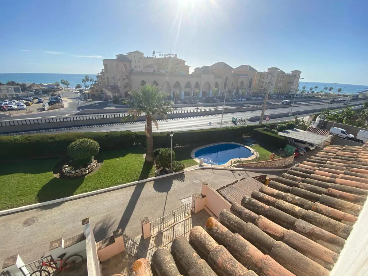 aa08f6b8-11c0-4e7e-abcb-df33d961f967