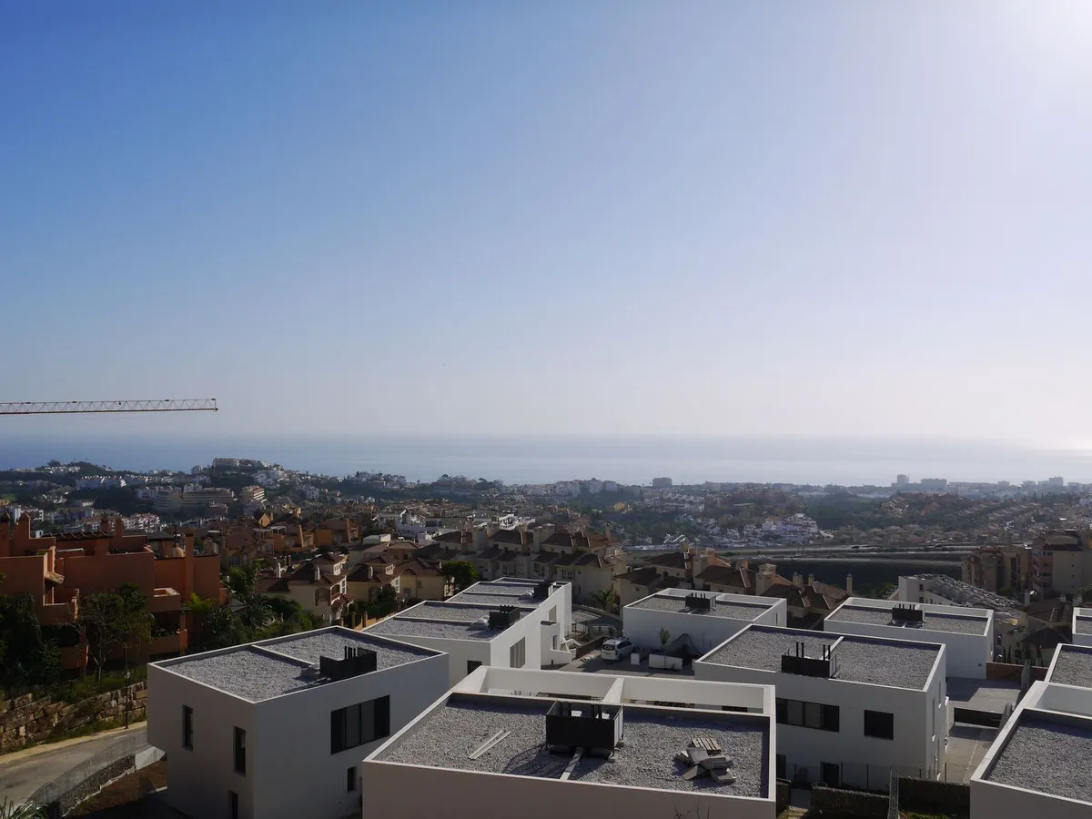 0ac9df04-0b28-43a7-b5e4-fbf98a2dd51d