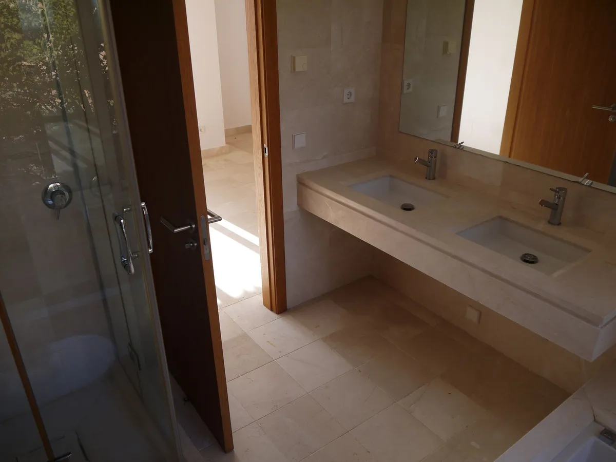 34cc7f23-3620-4ff4-9bca-25dc234d1d1c