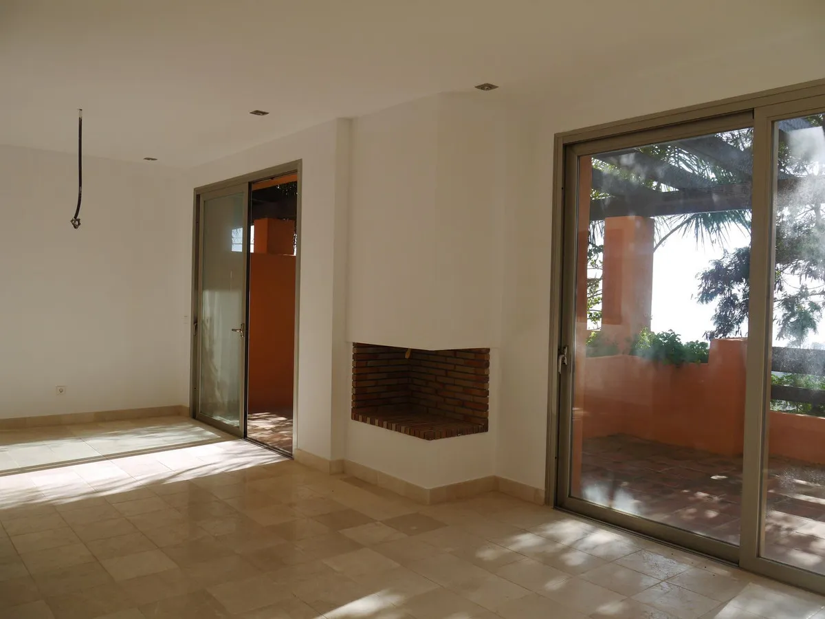 76b5b8b2-2552-4c69-89d5-d9373883b969