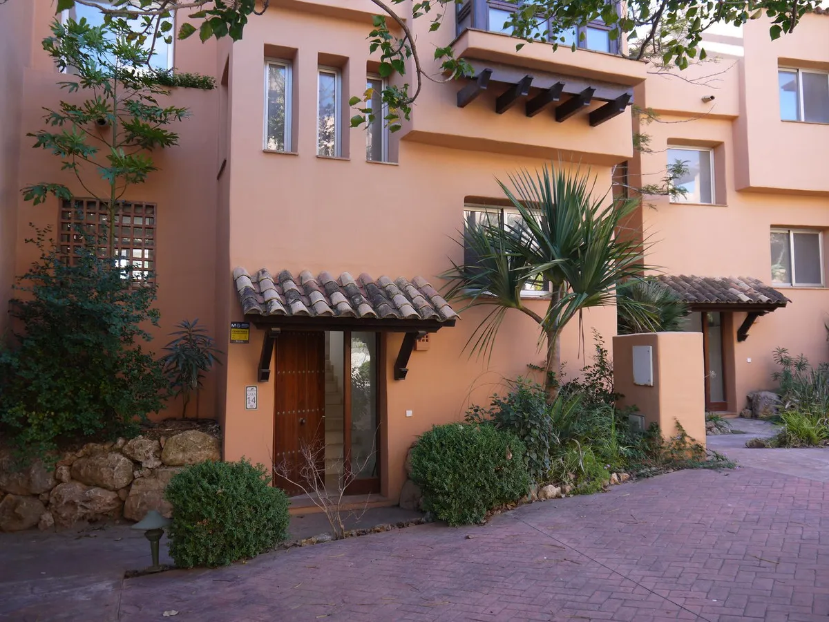 8b503e0b-cb08-4542-bb7b-b62d3edc8dfc