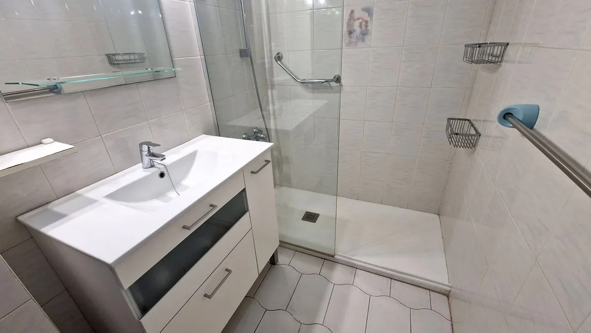 6c4accc9-0a5e-4afc-ae24-326ef2958609