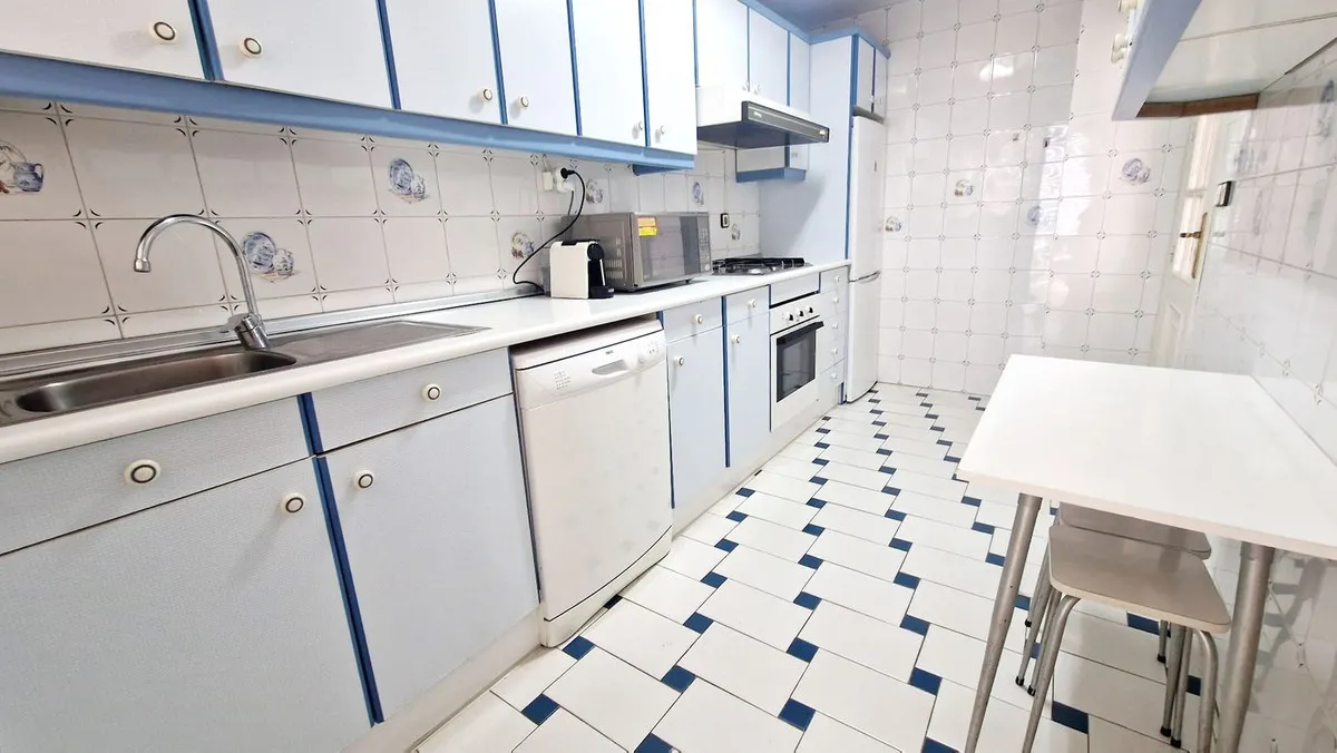 6fbf3afd-c6e0-428c-82b2-a8ddcdeaacea