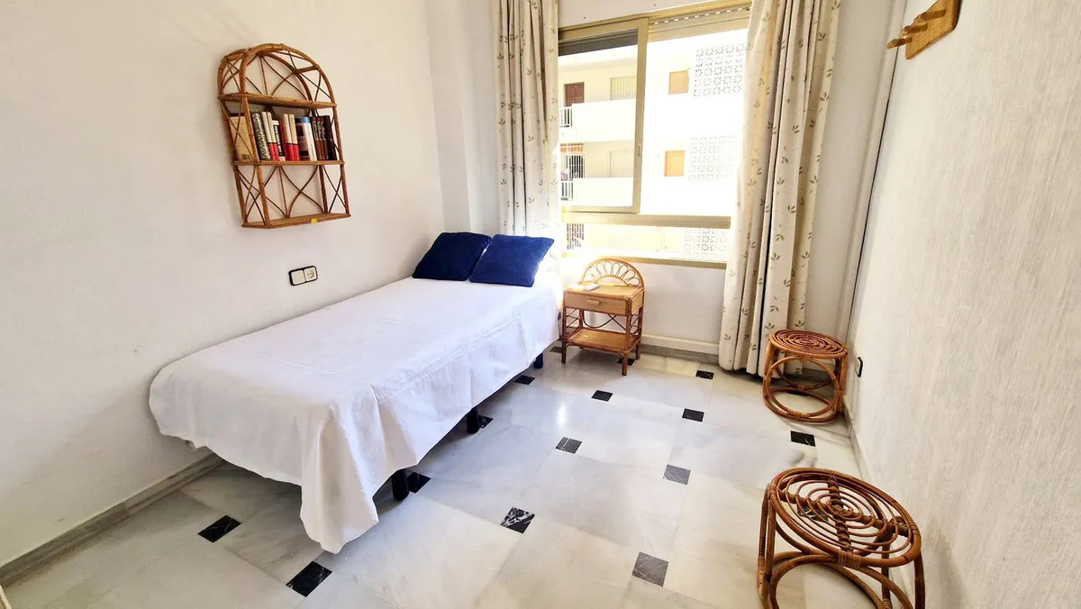 e573bffd-e13b-4b29-8859-fbe65df530c9