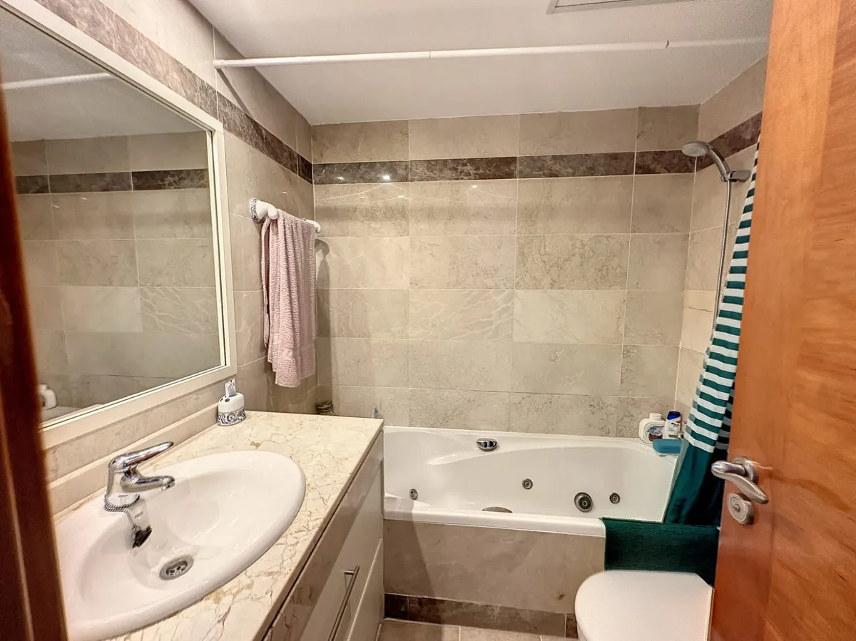 80191078-b96b-4095-8dfb-1aaa83ff91b5