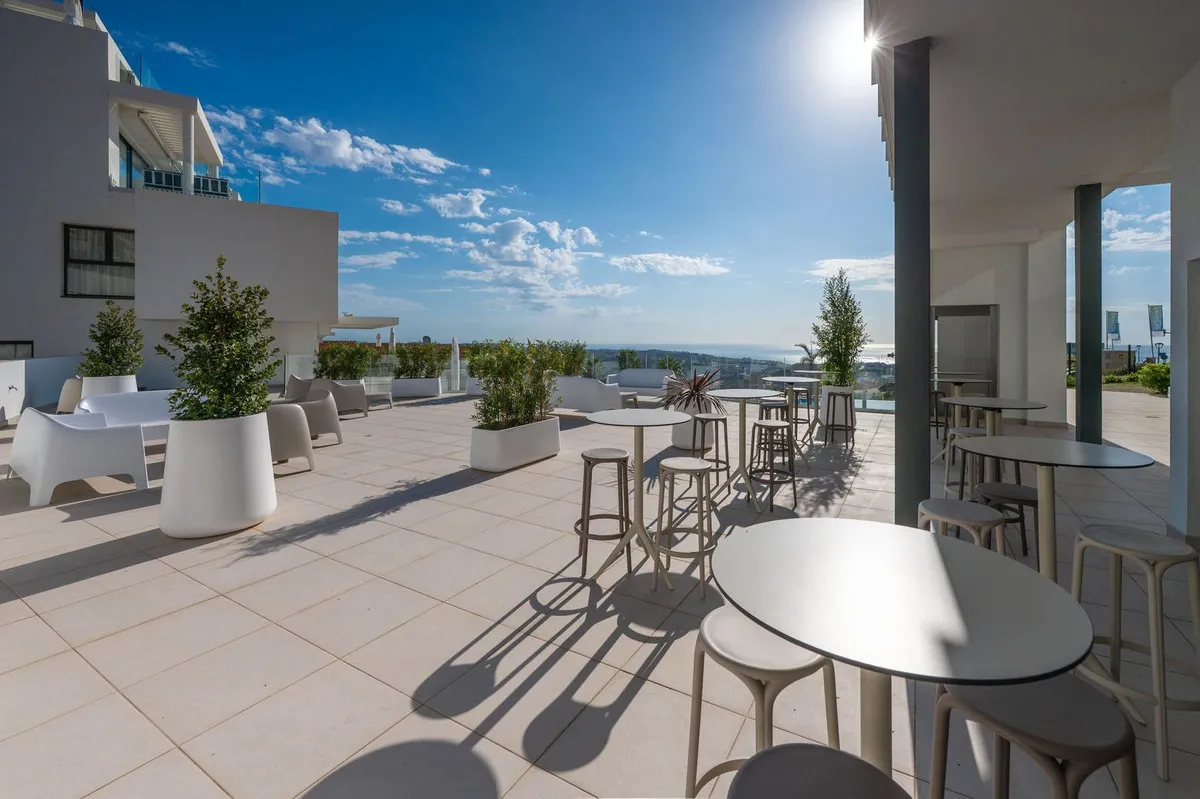 8f1c273a-011b-4b3d-b7c1-efa204488275