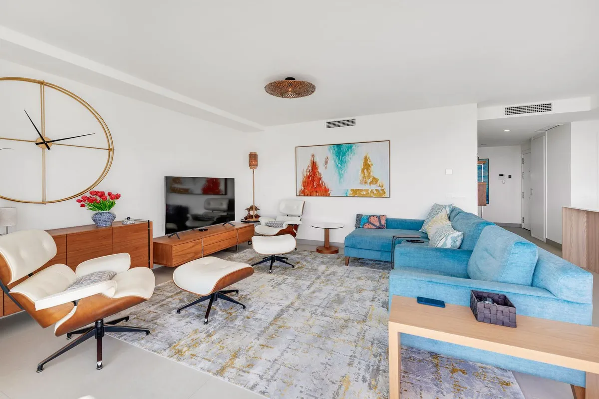 cf3097c6-6fd3-4b9e-8189-e8d1ab96a34d