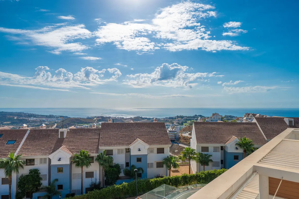 daeceeb9-931c-4733-a945-ee32b52e4ea5