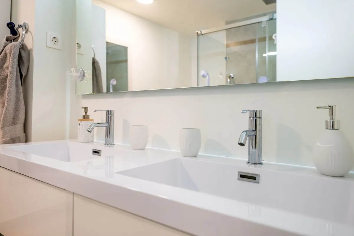 e1177618-fa1c-41b3-979e-9a9c8f0cd4e7