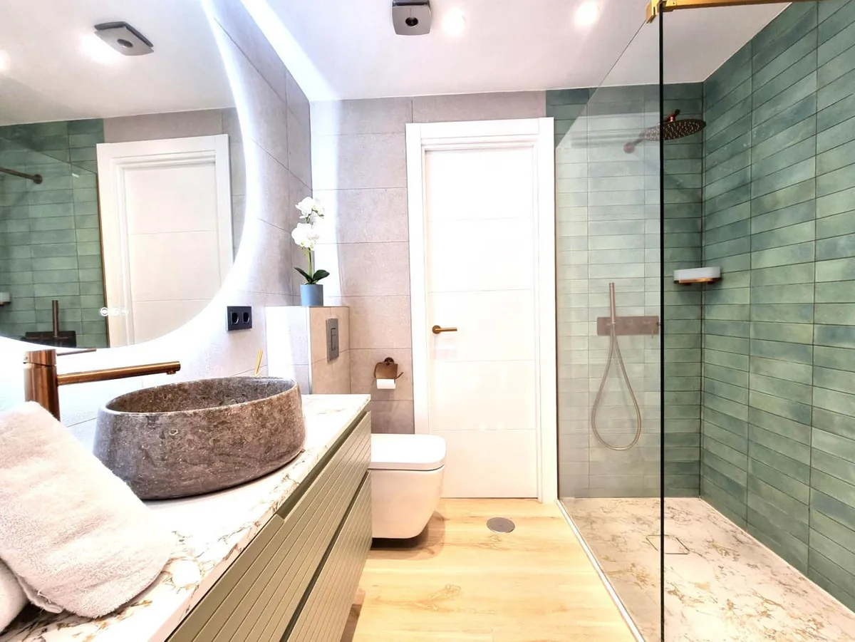 ff05e158-9500-4d4c-b2c9-31076ac6a25f