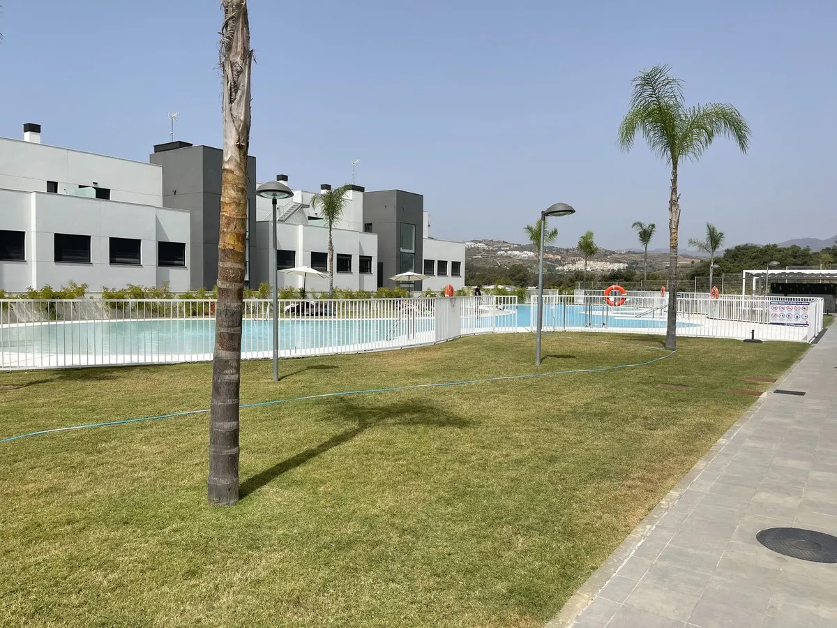 79304839-e8fa-4566-b2ef-25ba92fe3bd3