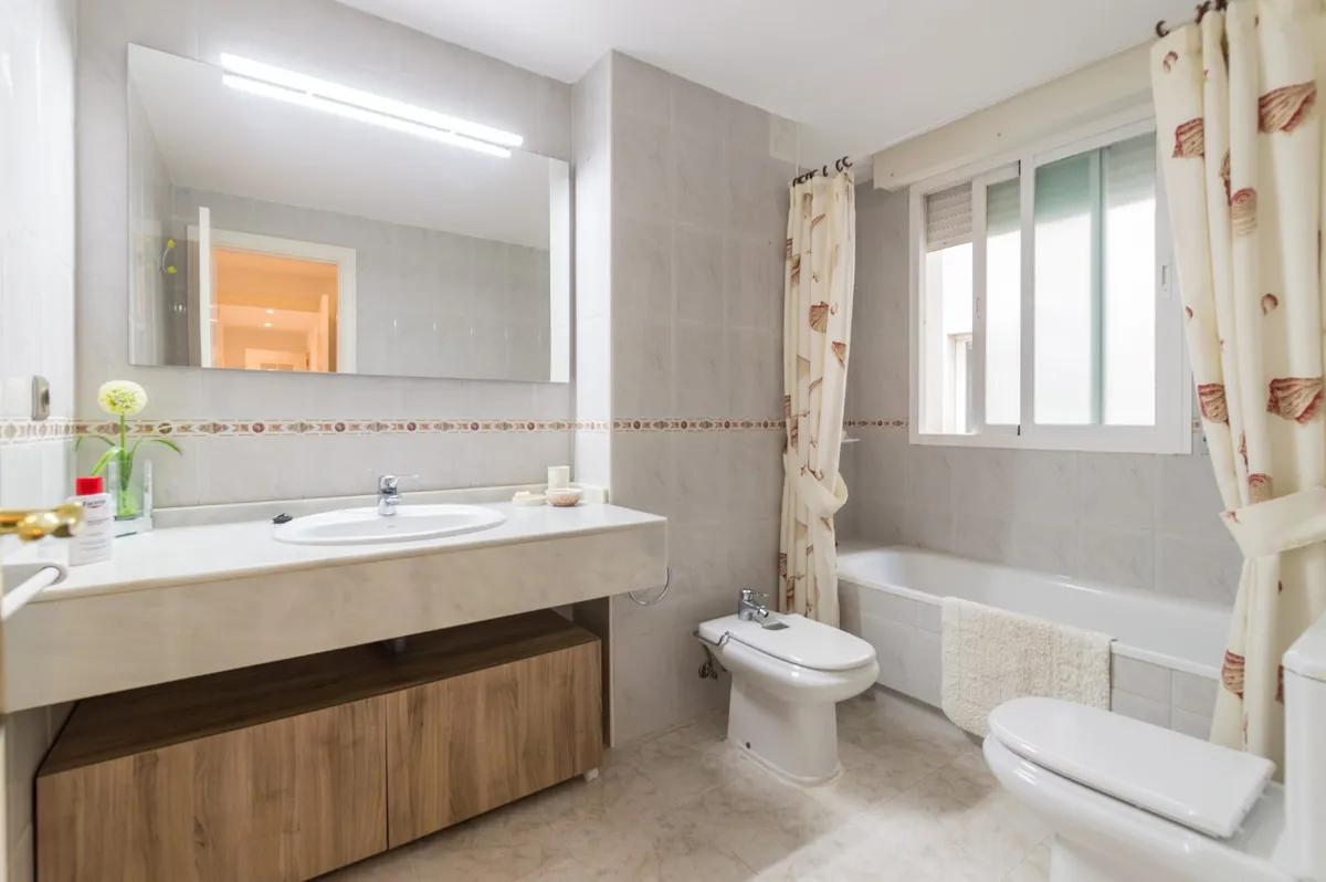 f1153c59-e0c7-438e-b6cc-7ebf19c7f255