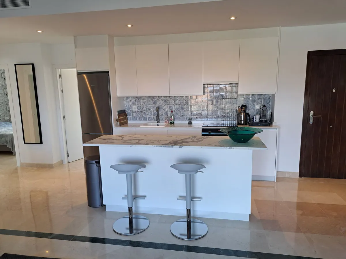 160d7983-3a1b-4cc5-b3c3-bce2ca7f20af