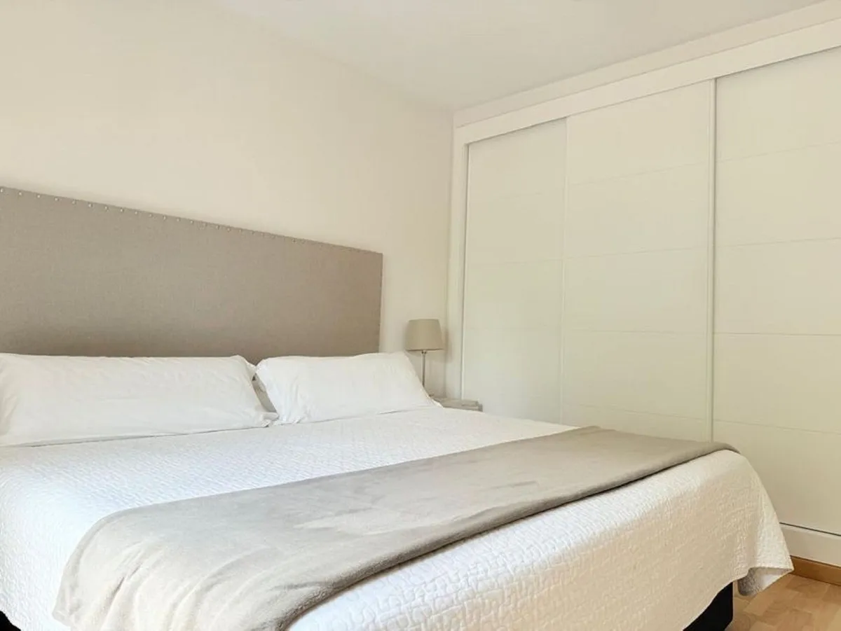 b5f921ae-ef2c-49d9-8e2b-e02bb005b891