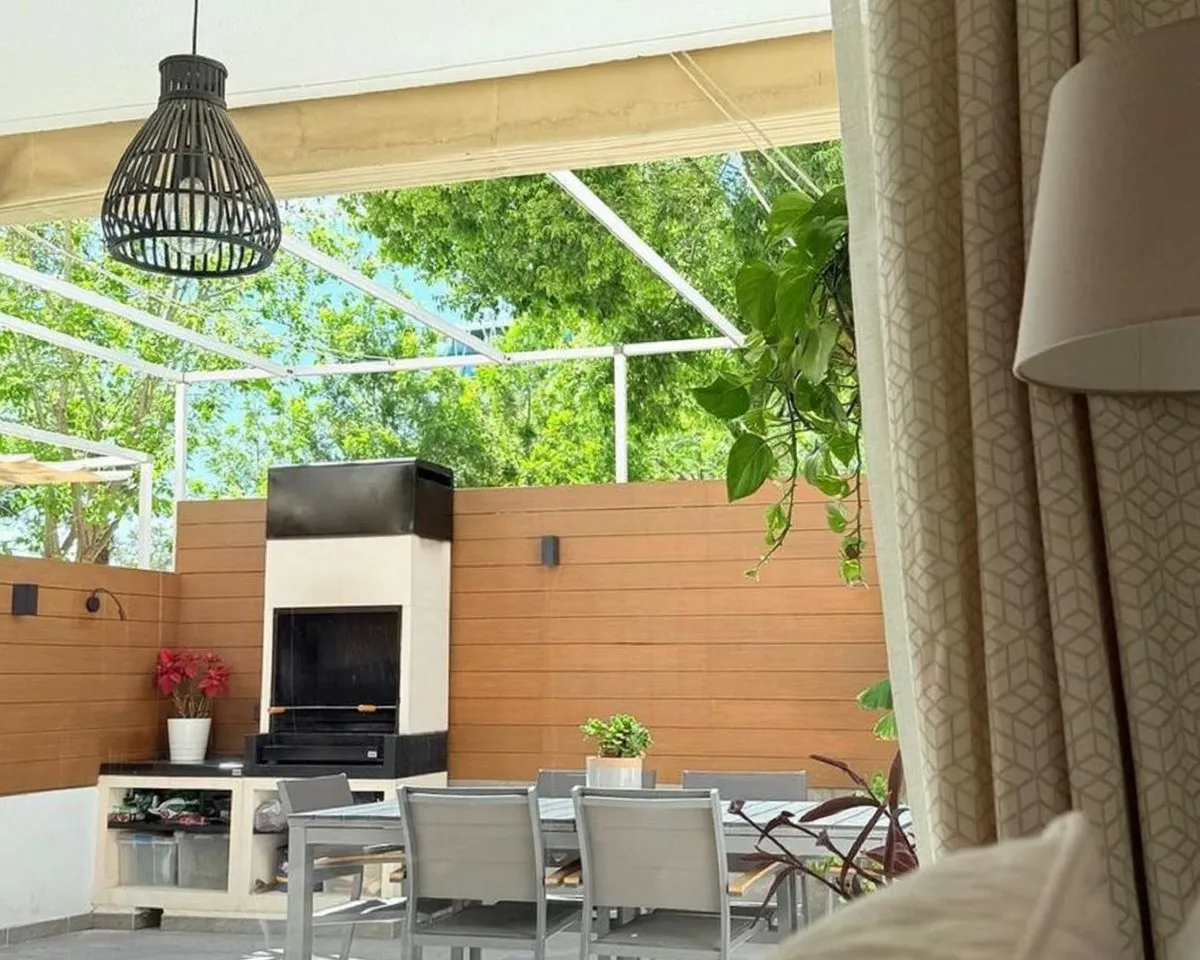 ca1f5513-6d5b-46d1-b3e5-380b472b131a