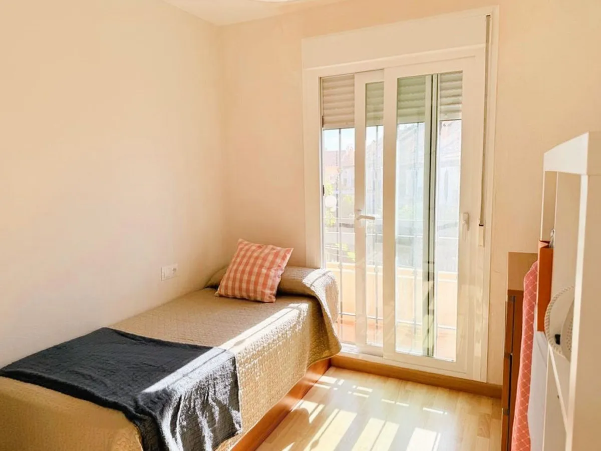 d7944dab-bfb6-43b6-8a88-34ff5c14d371