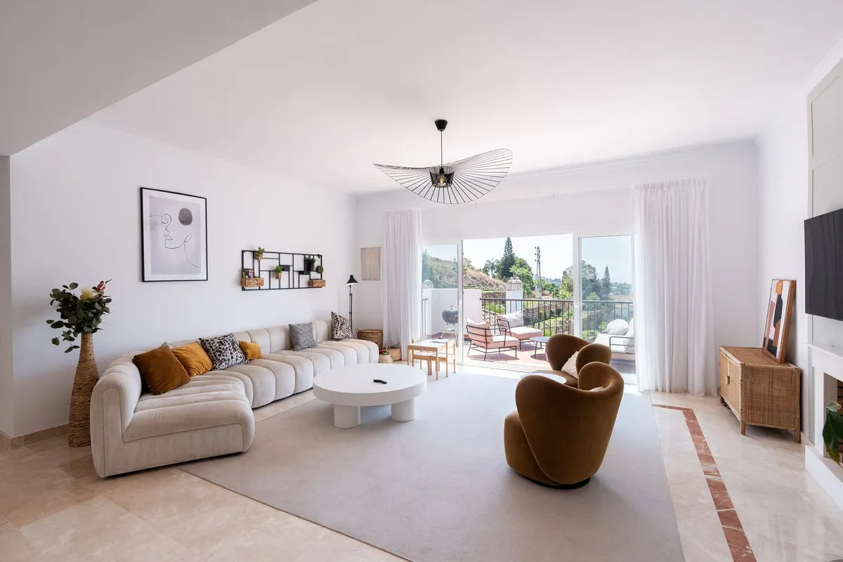 571b7e10-4c6d-4bf4-a9b6-b6469cb5d955