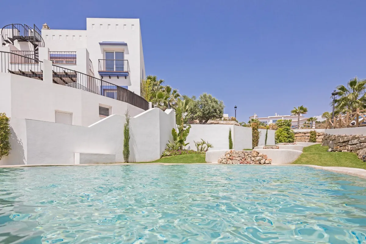 9b753809-4684-44e3-8020-7a0302e2af0b