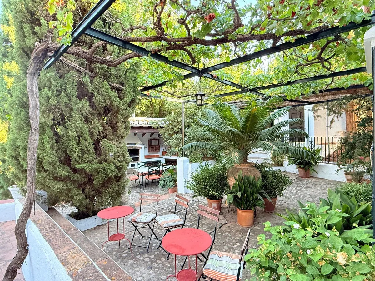 fefb60fa-64eb-47b3-b0a9-7359a57a0bb8