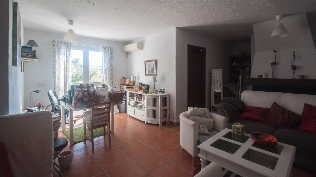 33aaf26b-c77c-4e99-9689-d00d5b889b69