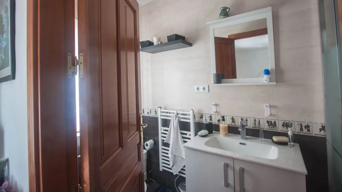 4446105f-1935-444c-8694-59716faf3115