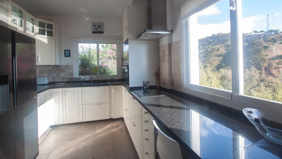 9ae7de36-828b-48e1-8851-682e9ee3f462