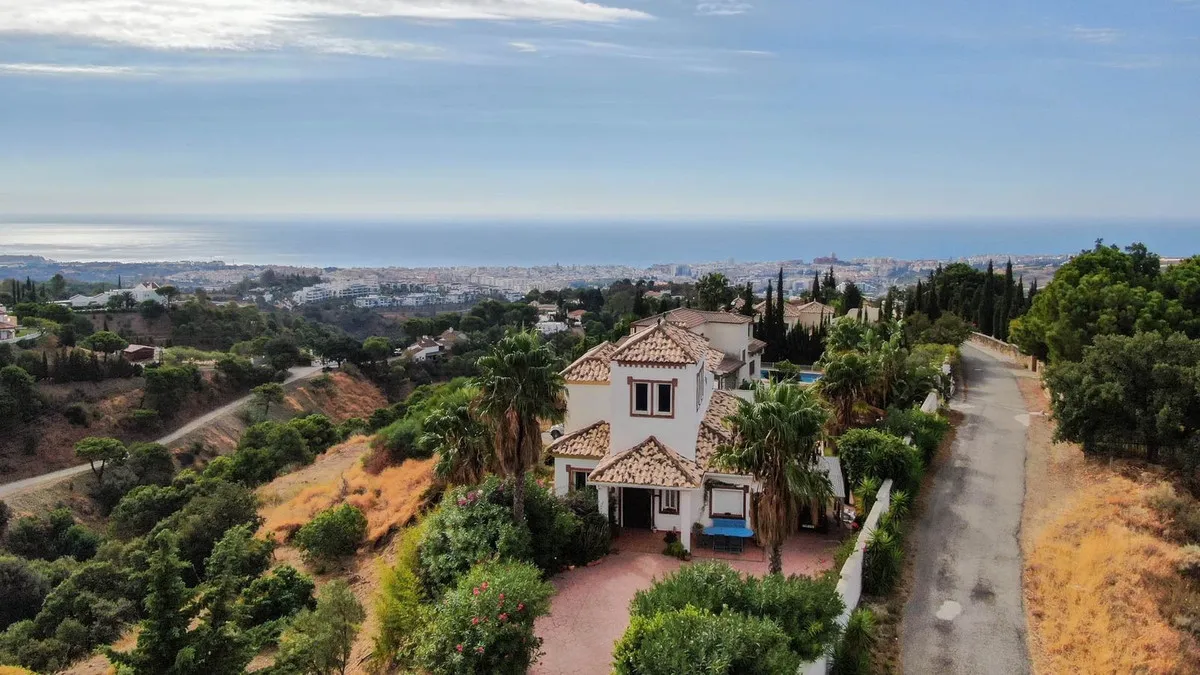 b6521bd9-48f4-4ea6-b8e5-12568230ff4e