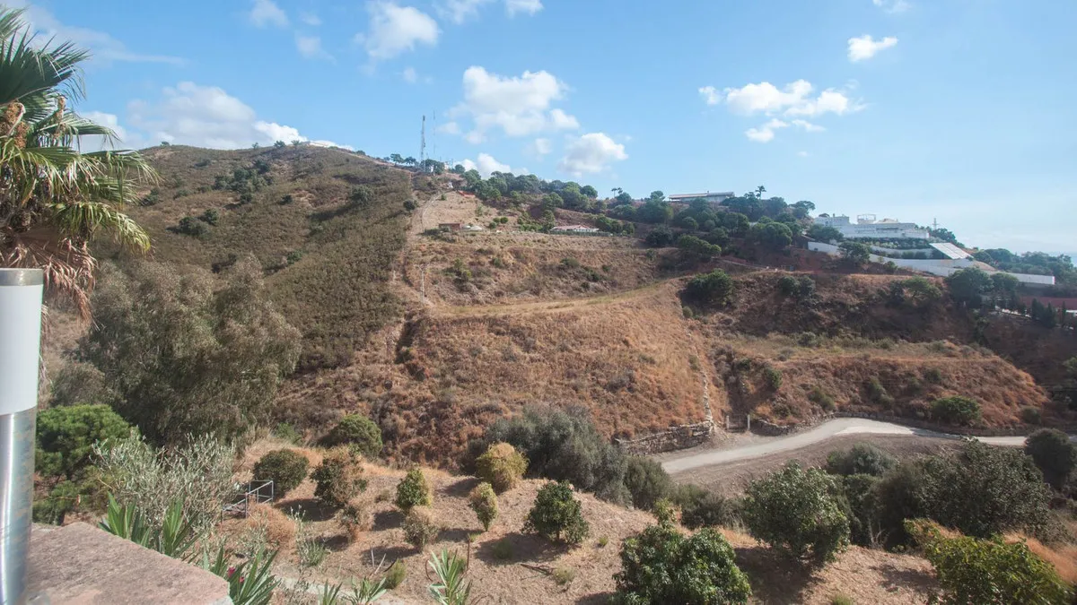 bf4dc103-55d4-4361-877d-2cde66036c2d