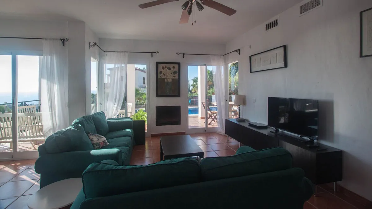 dd6b8eae-0cb7-40b2-9797-67889beb2780