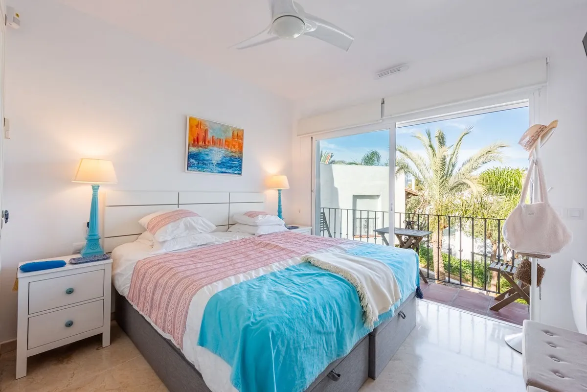 736cb037-cbfb-4469-b73e-9bea551baa07