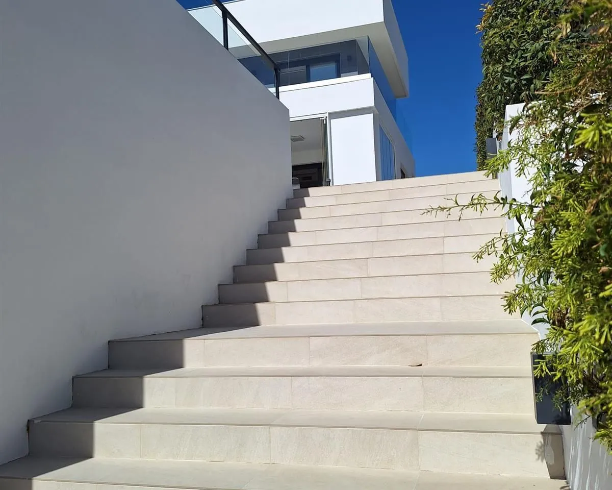 66a80974-1194-4d44-8007-f287bc45c3bc