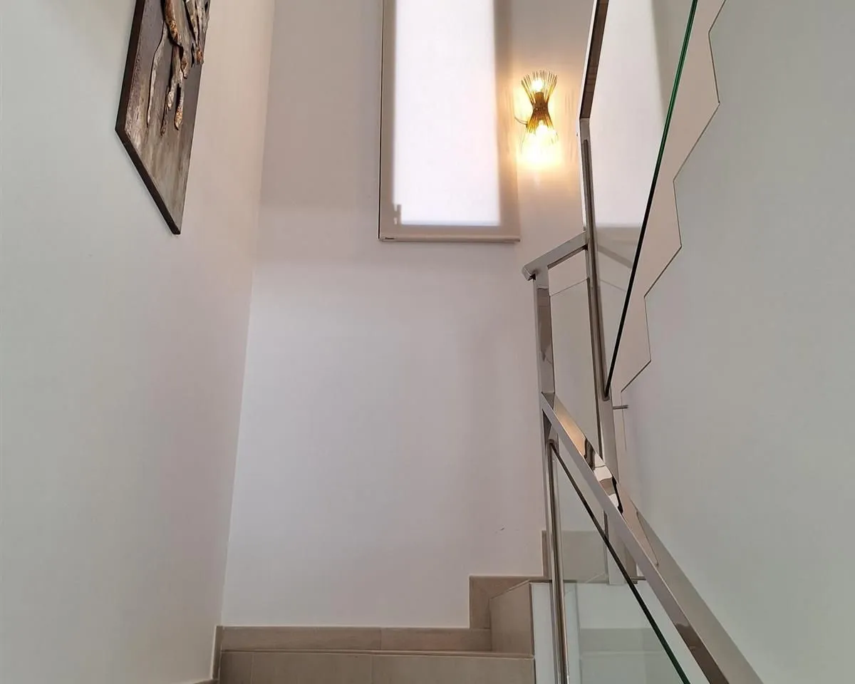 6cbb659e-de26-4a31-8c08-b84a19e6500d