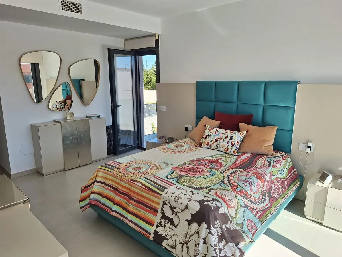 9f6ece22-d8b1-4649-8c66-c3119dd23b8d