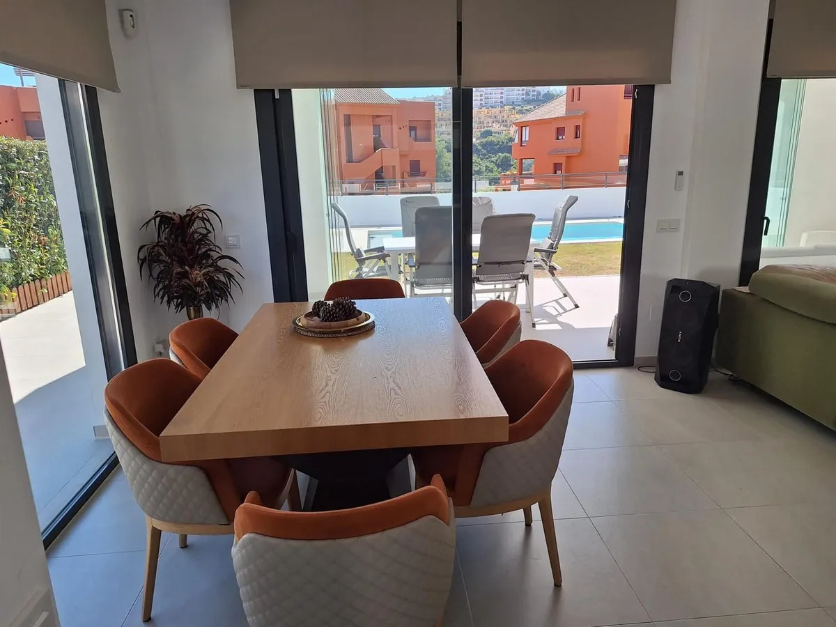 a5dde882-2b78-4fbb-8f67-87cf1b9e3c48